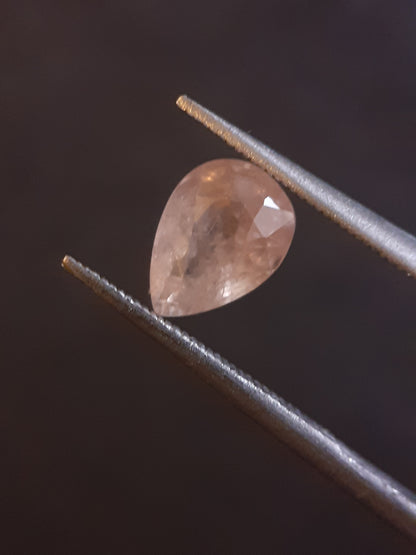 Natural brownish pinkish yellow sapphire - 1.13 ct - pear - heated