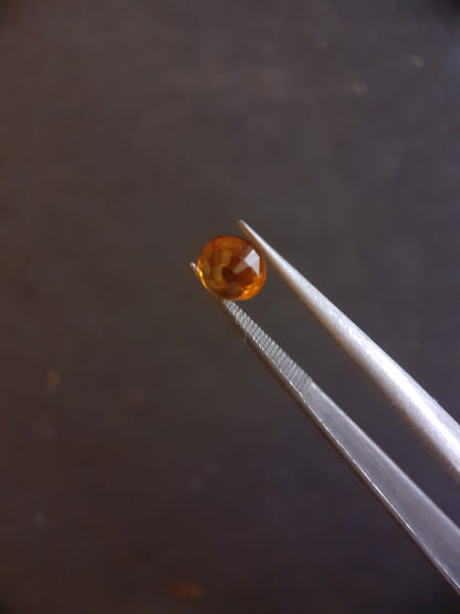 Natural Hessonite Garnet Gemstone - orange - round brilliant - 0.88 ct