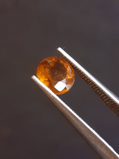 Natural Hessonite Garnet Gemstone - orange - round brilliant - 0.88 ct