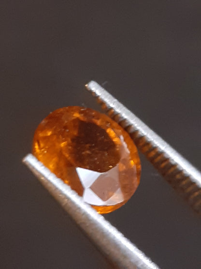 Natural Hessonite Garnet Gemstone - orange - round brilliant - 0.88 ct