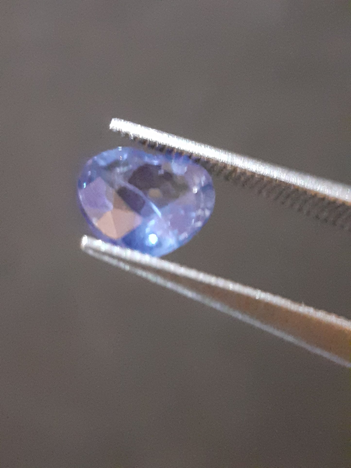 Natural blue sapphire - 0.75 ct - Heart - heated - Africa - certified by NGB