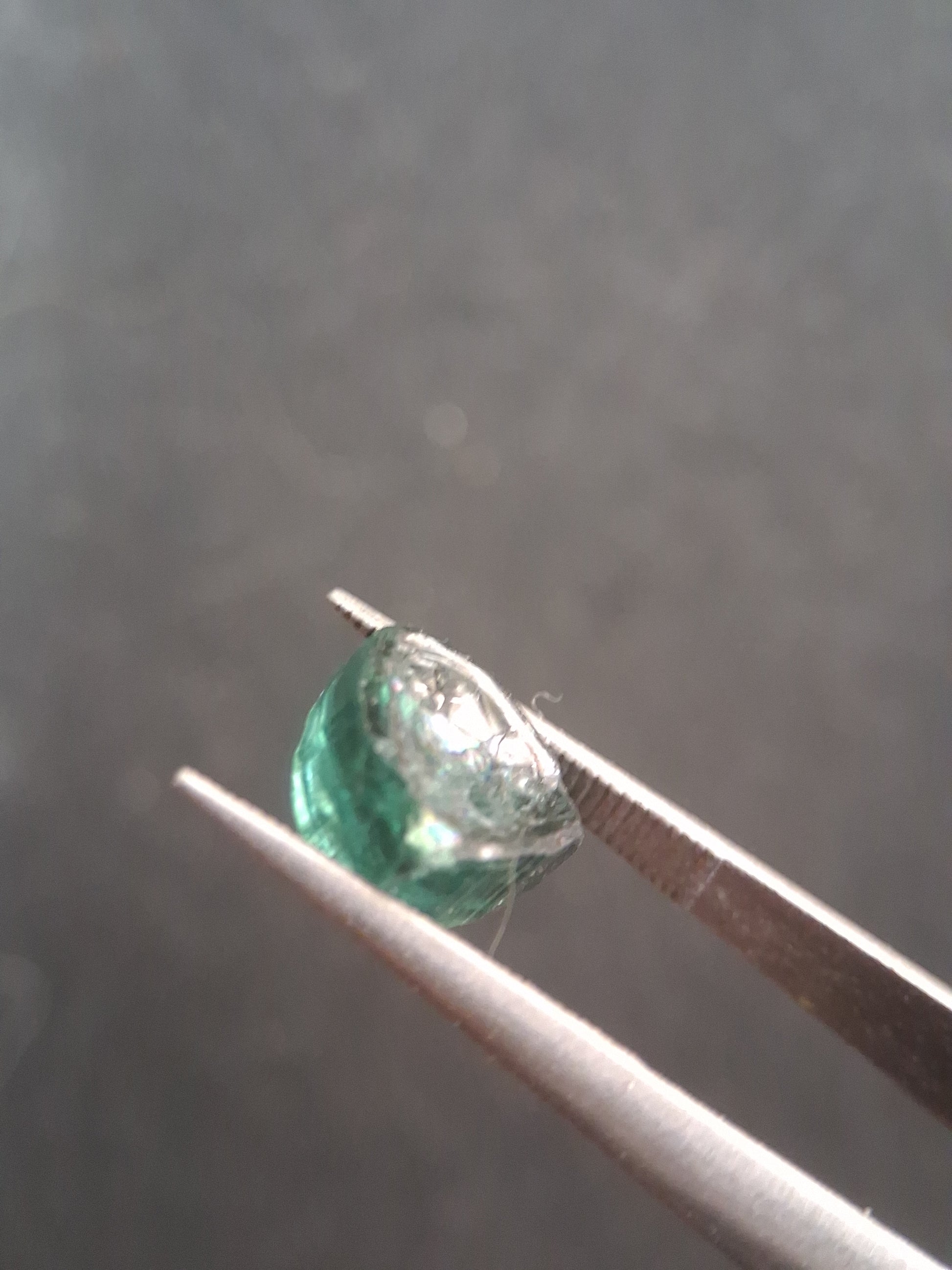 Rough tourmaline - for faceting or rough gemstone jewelry - 2.429 ct - greenish blue - Natural Gems Belgium