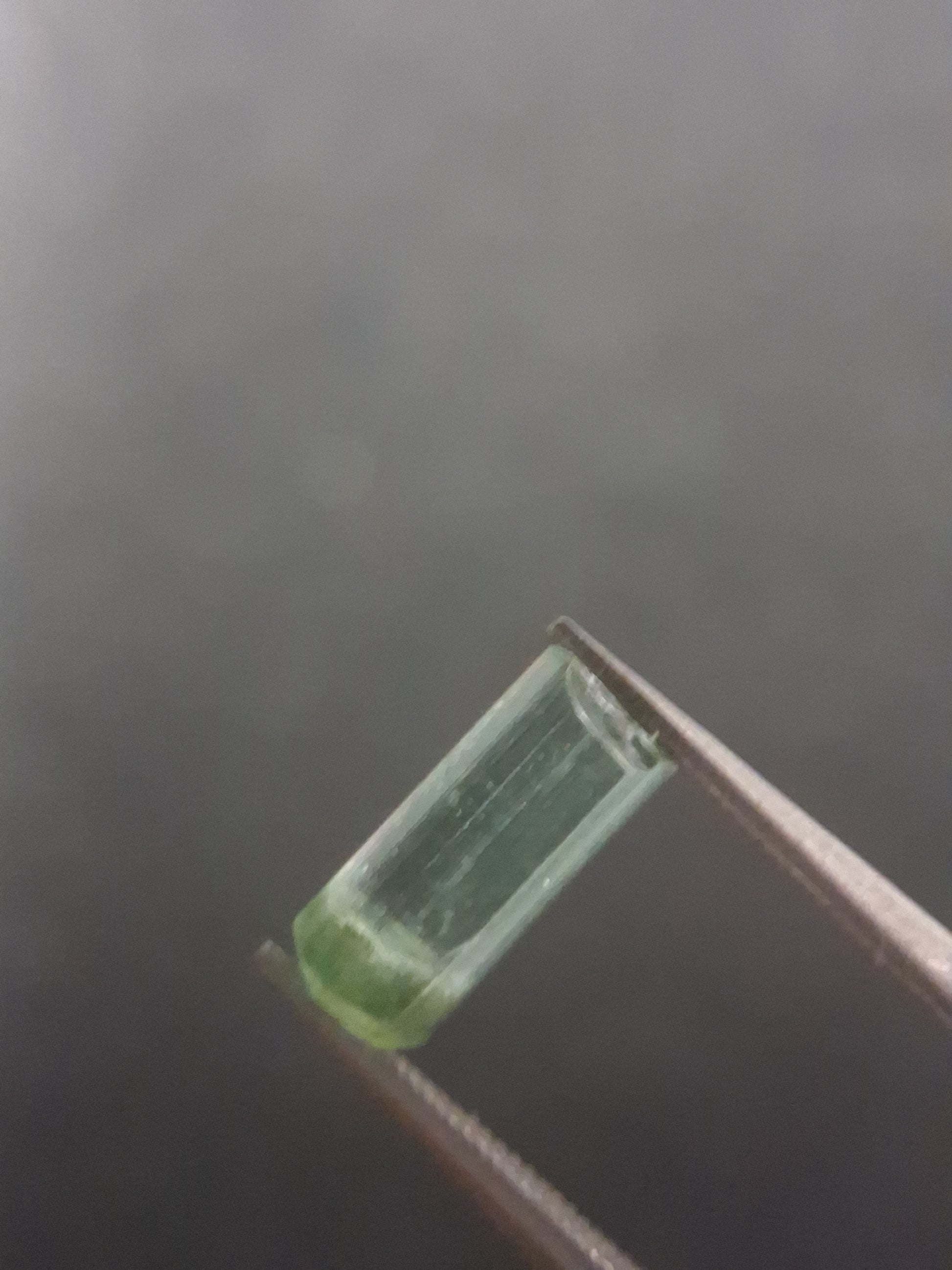 Rough tourmaline - for faceting or rough gemstone jewelry - 1.116 ct - bicolor - Natural Gems Belgium