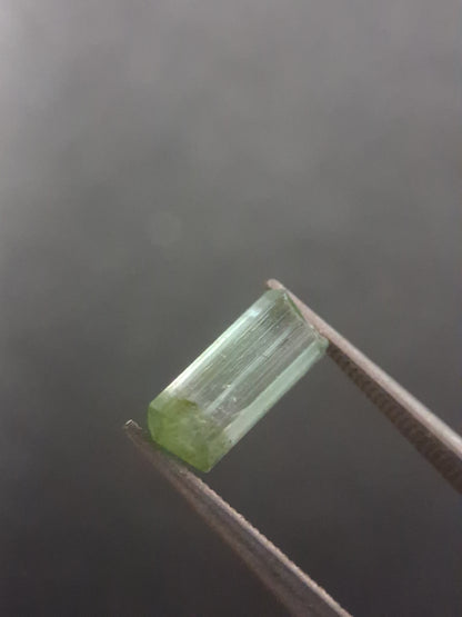 Rough tourmaline - for faceting or rough gemstone jewelry - 1.116 ct - bicolor - Natural Gems Belgium