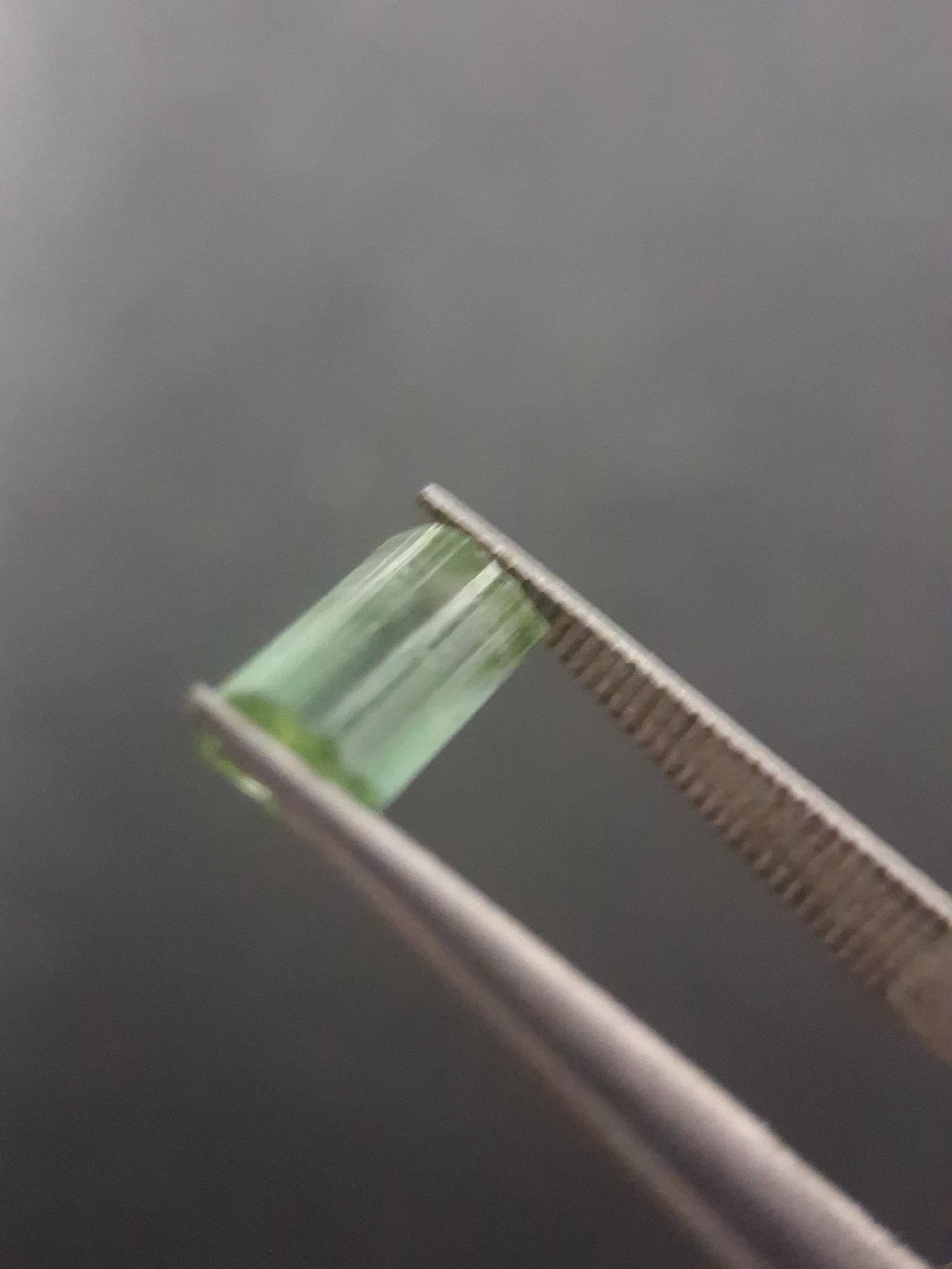 Rough tourmaline - for faceting or rough gemstone jewelry - 1.116 ct - bicolor - Natural Gems Belgium