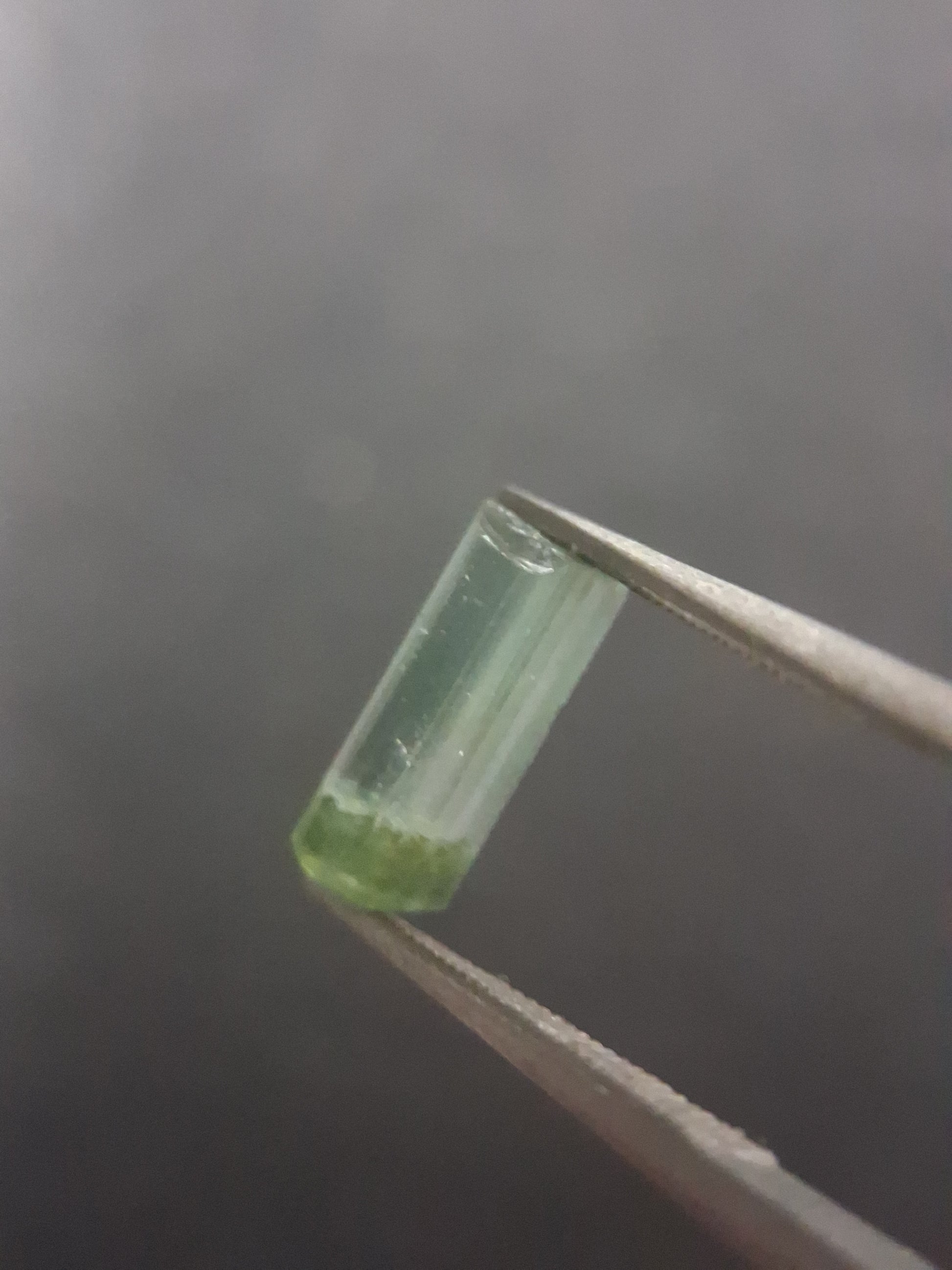 Rough tourmaline - for faceting or rough gemstone jewelry - 1.116 ct - bicolor - Natural Gems Belgium