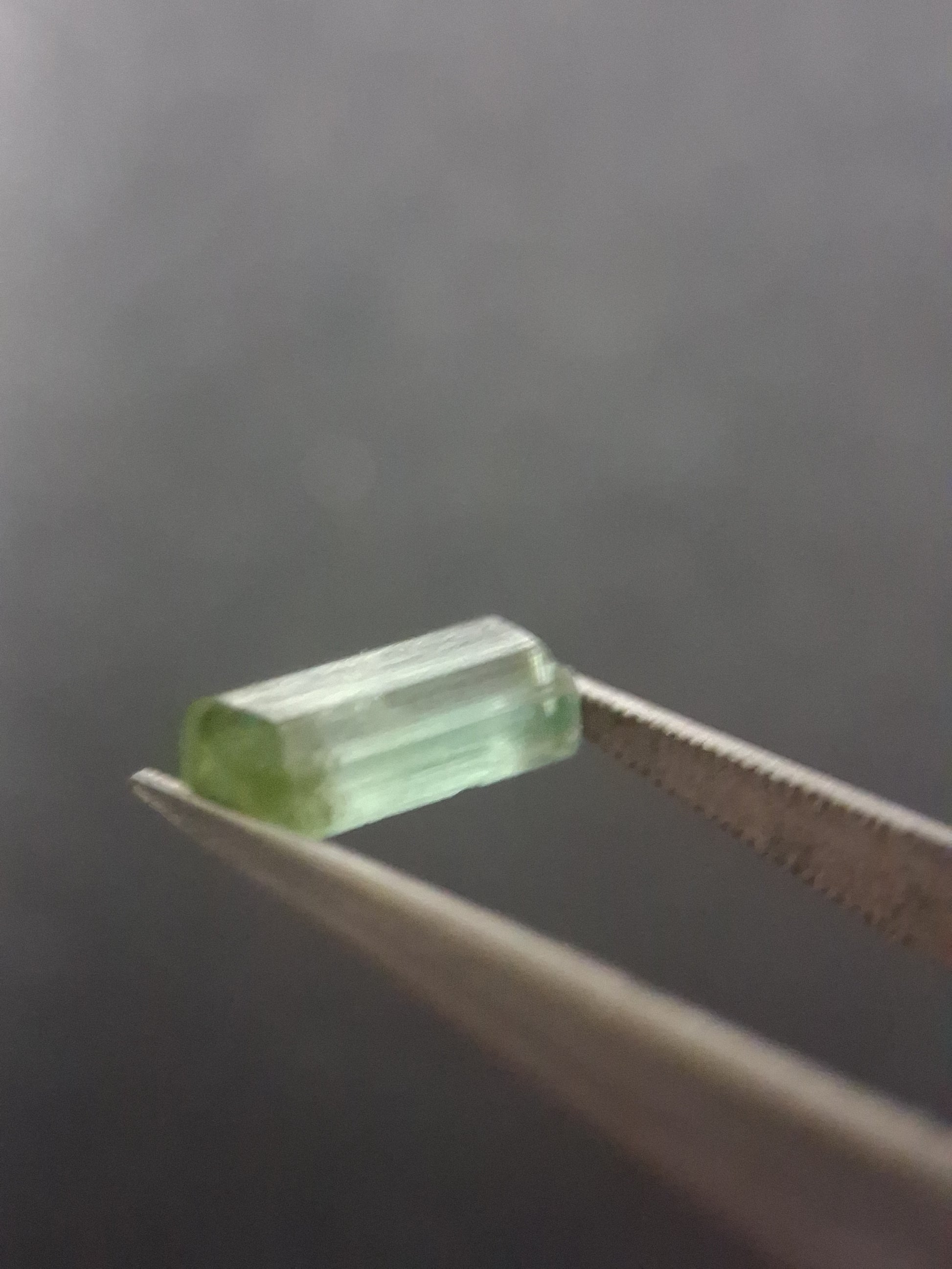 Rough tourmaline - for faceting or rough gemstone jewelry - 1.116 ct - bicolor - Natural Gems Belgium