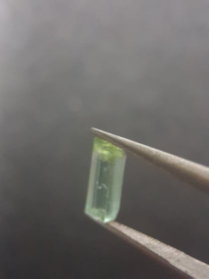 Rough tourmaline - for faceting or rough gemstone jewelry - 1.116 ct - bicolor - Natural Gems Belgium