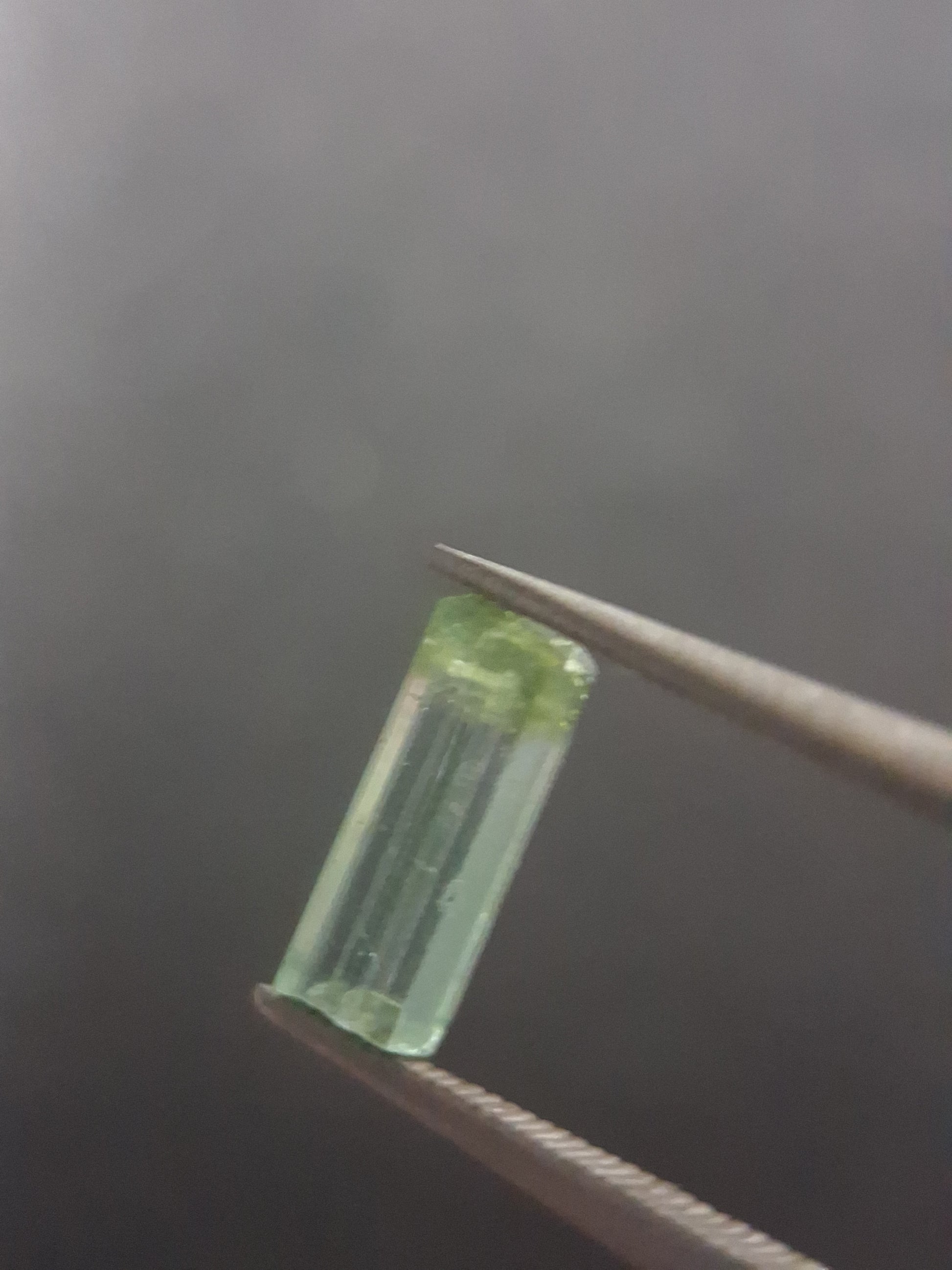 Rough tourmaline - for faceting or rough gemstone jewelry - 1.116 ct - bicolor - Natural Gems Belgium