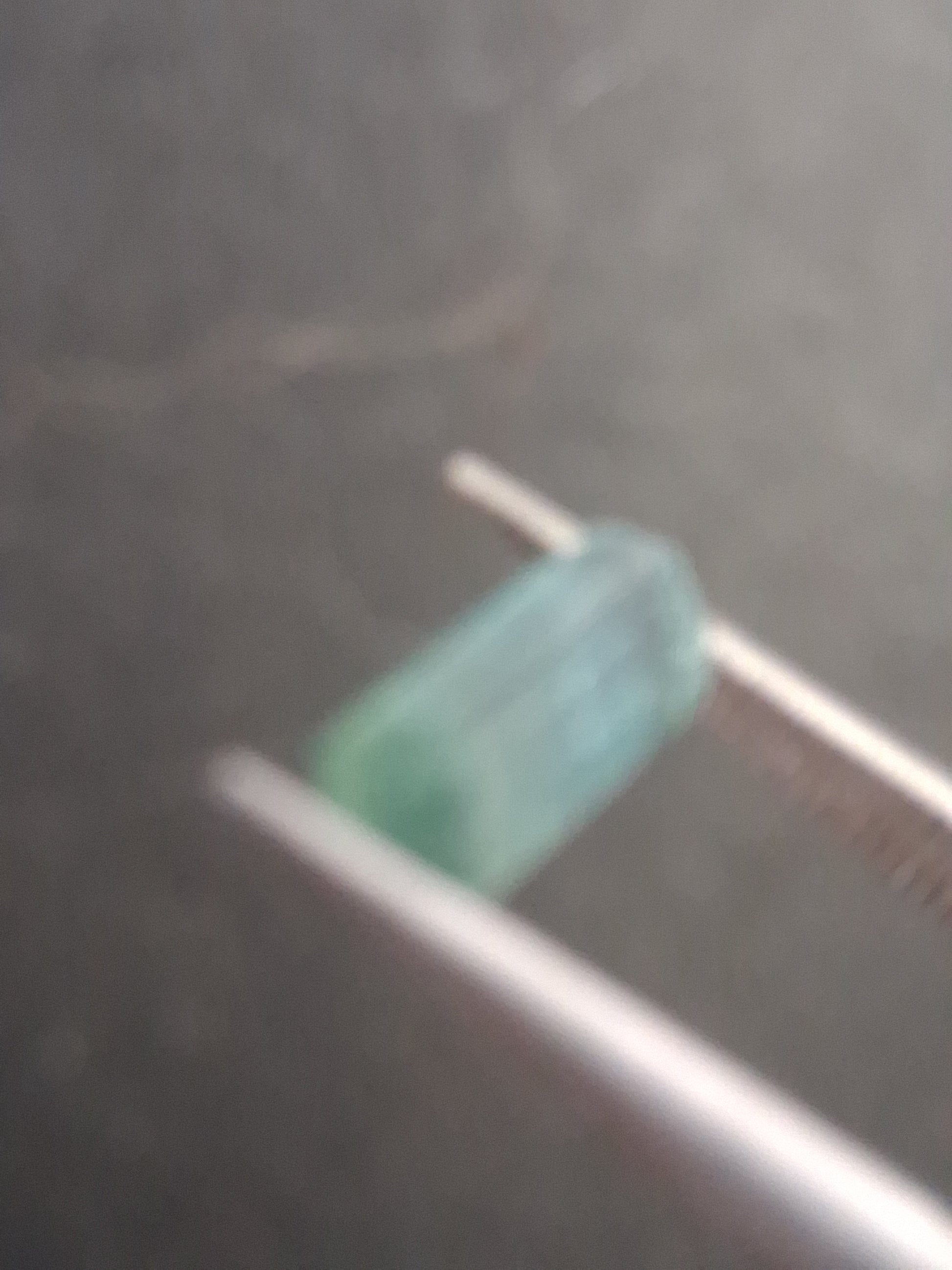 Rough tourmaline - for faceting or rough gemstone jewelry - 1.153 ct - bright bluish green to greenish blue - Natural Gems Belgium