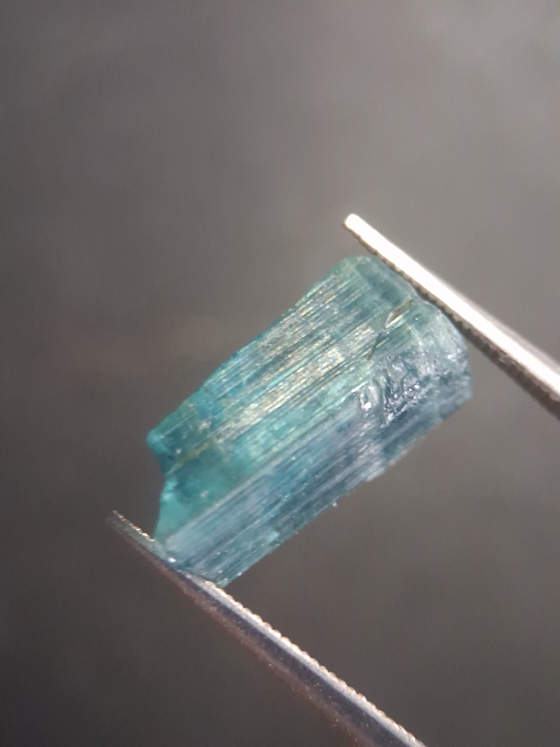 Rough tourmaline - for faceting or rough gemstone jewelry - 3.927 ct - greenish blue - Natural Gems Belgium