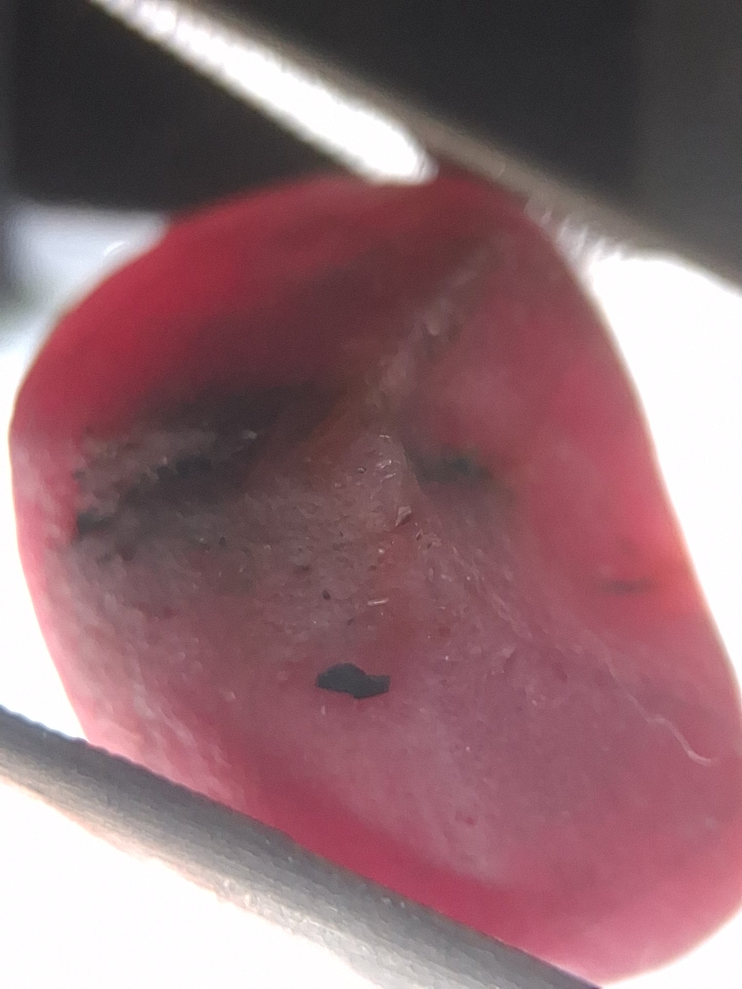 Natural Red Ruby - 21.545 ct - rough ruby - untreated - Africa - Natural Gems Belgium