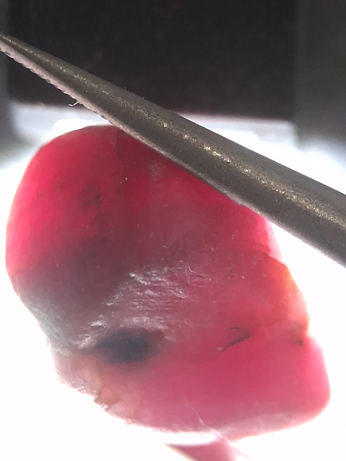 Natural Red Ruby - 21.545 ct - rough ruby - untreated - Africa - Natural Gems Belgium