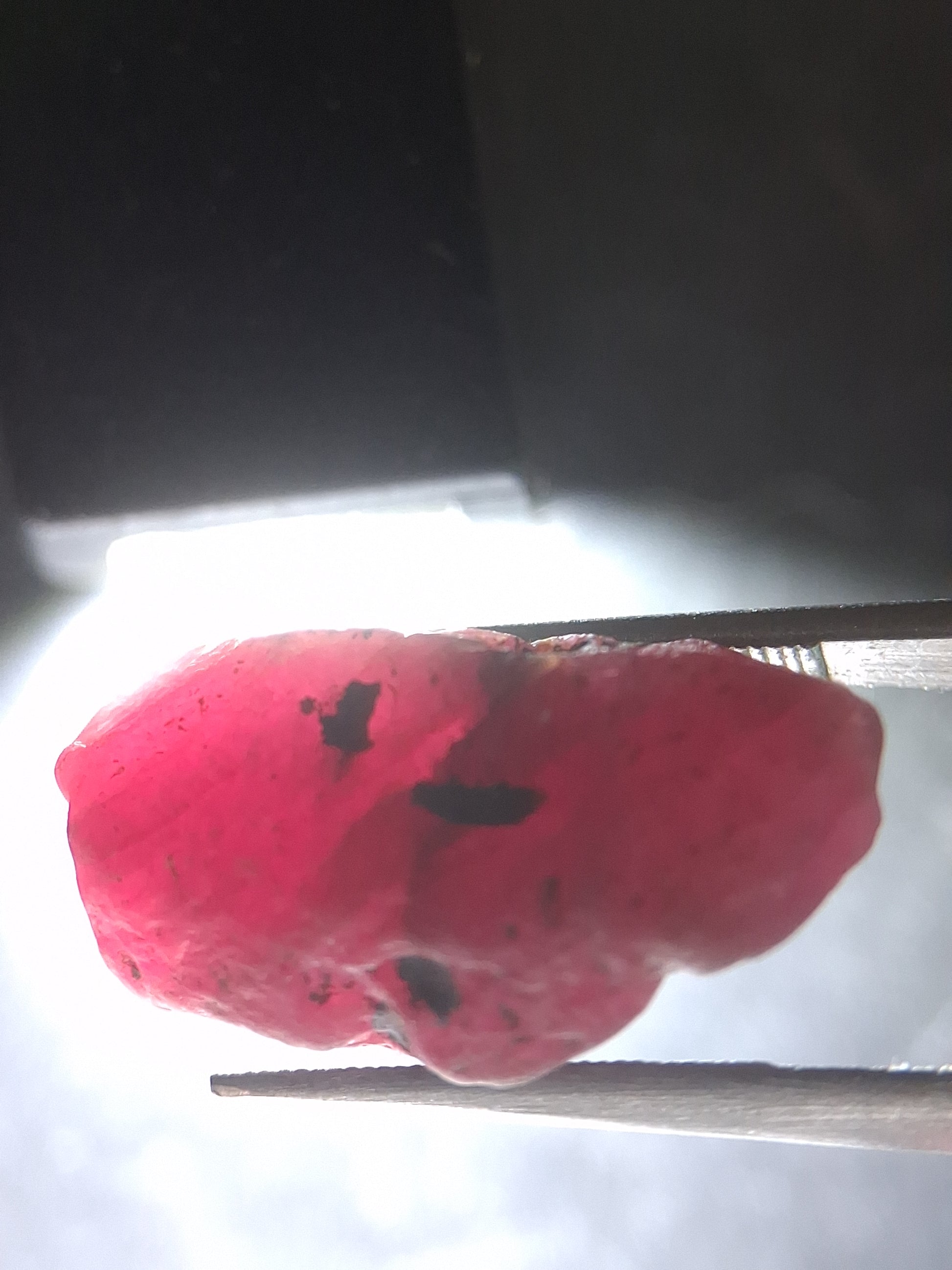 Natural Red Ruby - 18.987 ct - rough ruby - untreated - Africa - Natural Gems Belgium