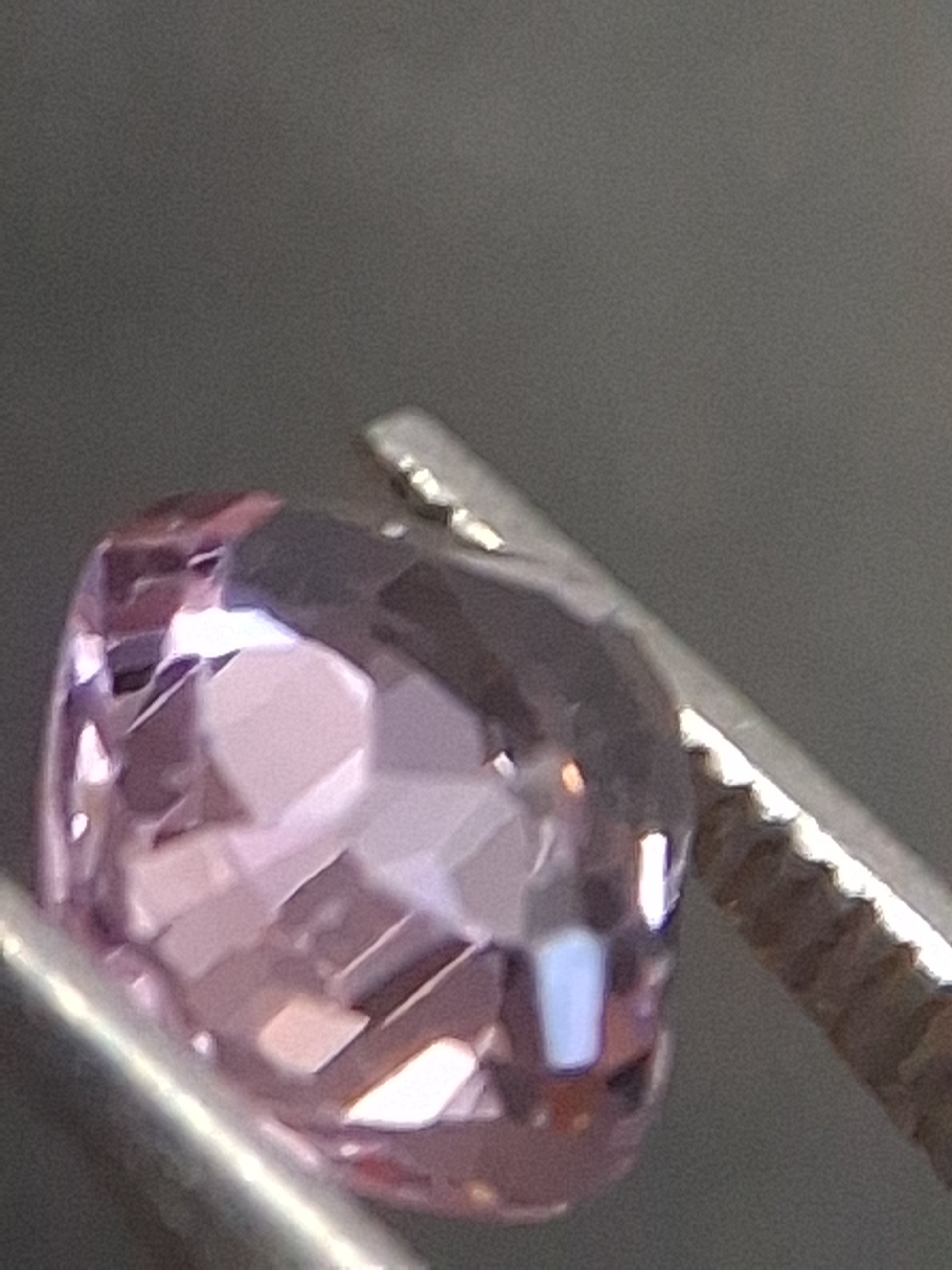 Natural purplish pink spinel - 0.56 ct - cushion - unheated - myanmar - Natural Gems Belgium