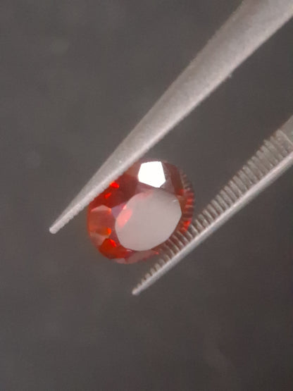 Natural Red Garnet - Rhodolite - 1.363 ct - round - unheated- red - Natural Gems Belgium