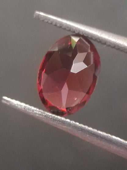 Natural Red Garnet - Rhodolite - 1.007 ct - oval - unheated- red - Natural Gems Belgium