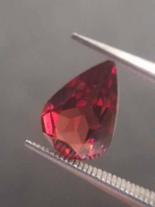 Natural Red Garnet - Rhodolite - 1.272 ct - pear - unheated- red - Natural Gems Belgium