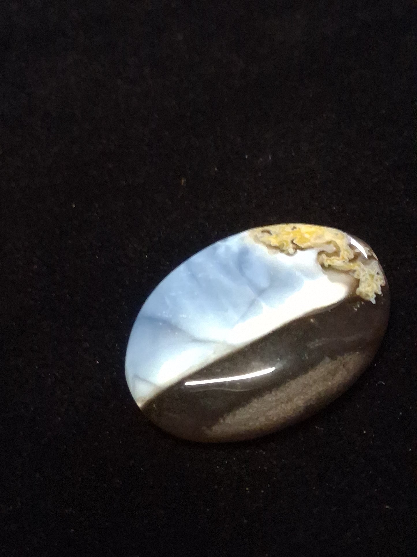 Natural Owyhee Blue Opal Cabochon - 35.224 ct - moss included - oval - landscape pattern