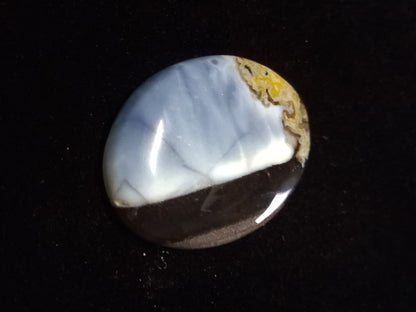 Natural Owyhee Blue Opal Cabochon - 35.224 ct - moss included - oval - landscape pattern