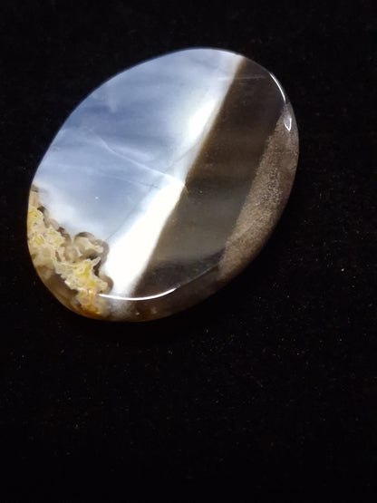 Natural Owyhee Blue Opal Cabochon - 35.224 ct - moss included - oval - landscape pattern