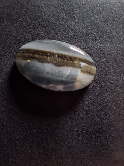 Natural Owyhee Blue Opal Cabochon - 20.658 ct - oval - scenic striped pattern