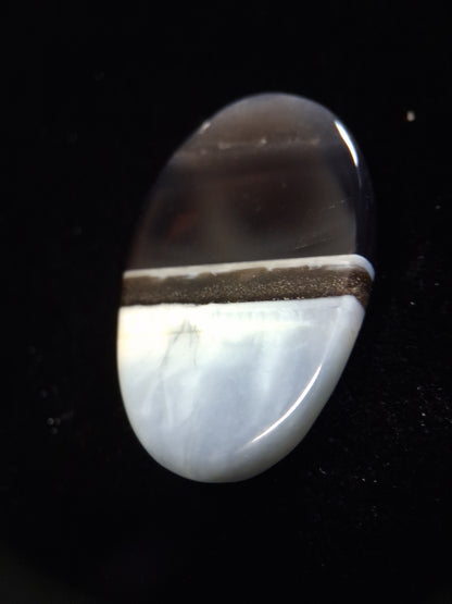 Natural Owyhee Blue Opal Cabochon - 43.669 ct - oval - striped pattern