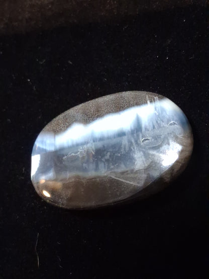 Natural Owyhee Blue Opal Cabochon - 50.273 ct - moss included - oval - unique scenic pattern