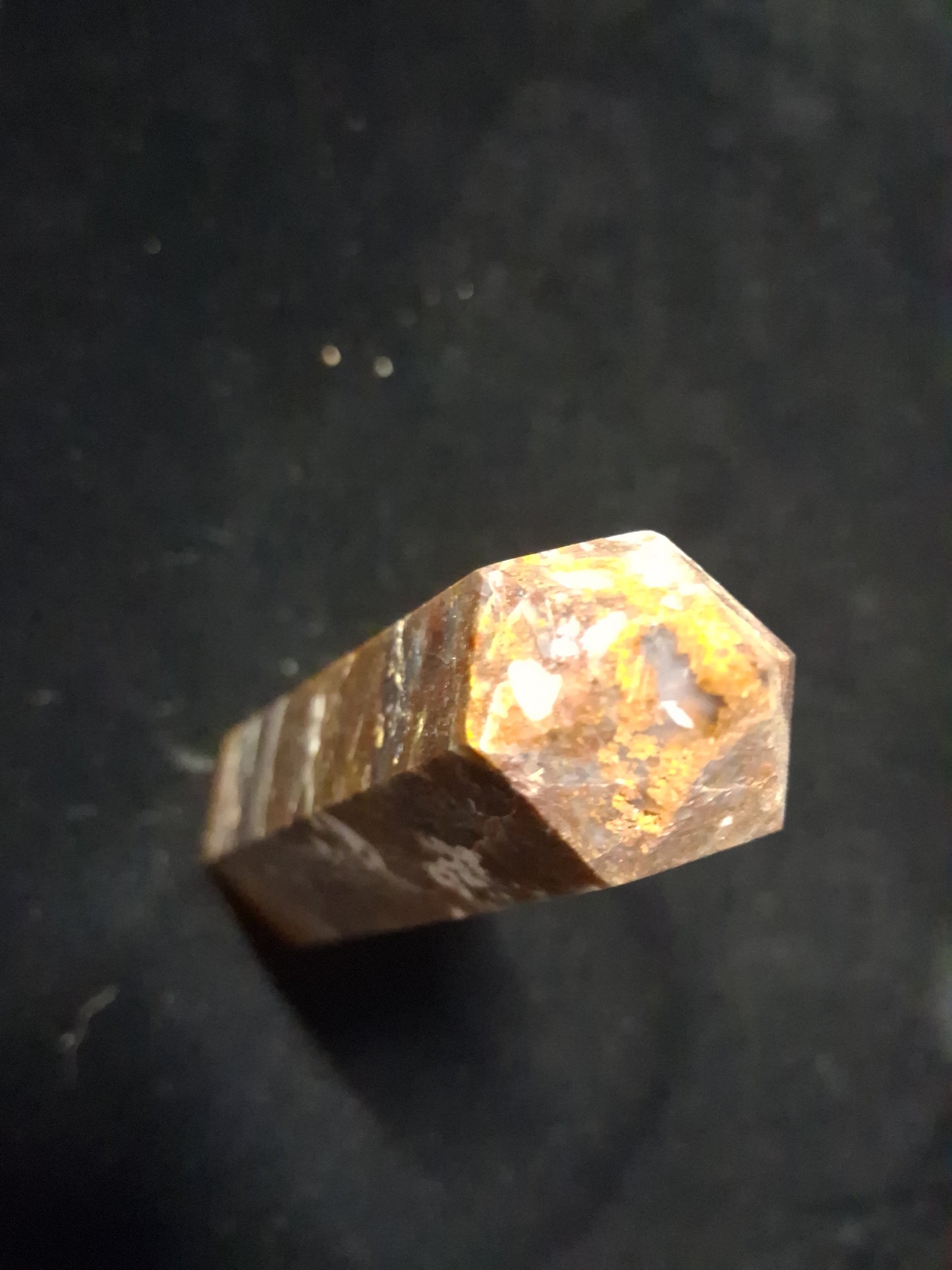 Natural Brown Agate tower - 10.25 cm - brown agate