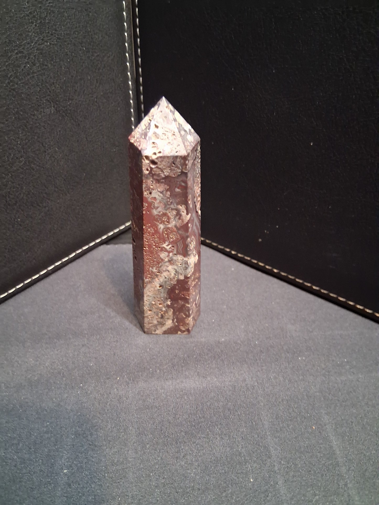 Natural Agate tower - 9.2 cm - red lace agate