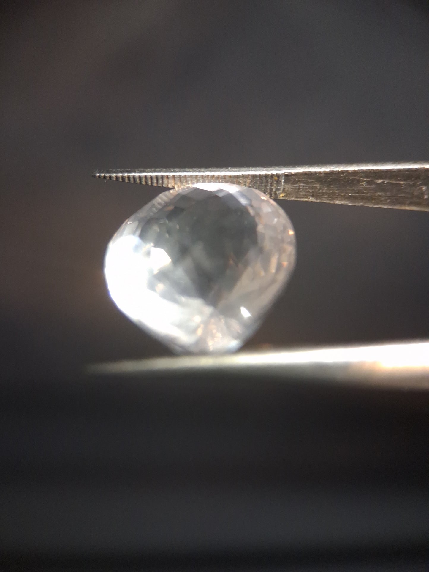 Natural light pink rose quartz - 9.67 ct - pear - checkered cut - brazil