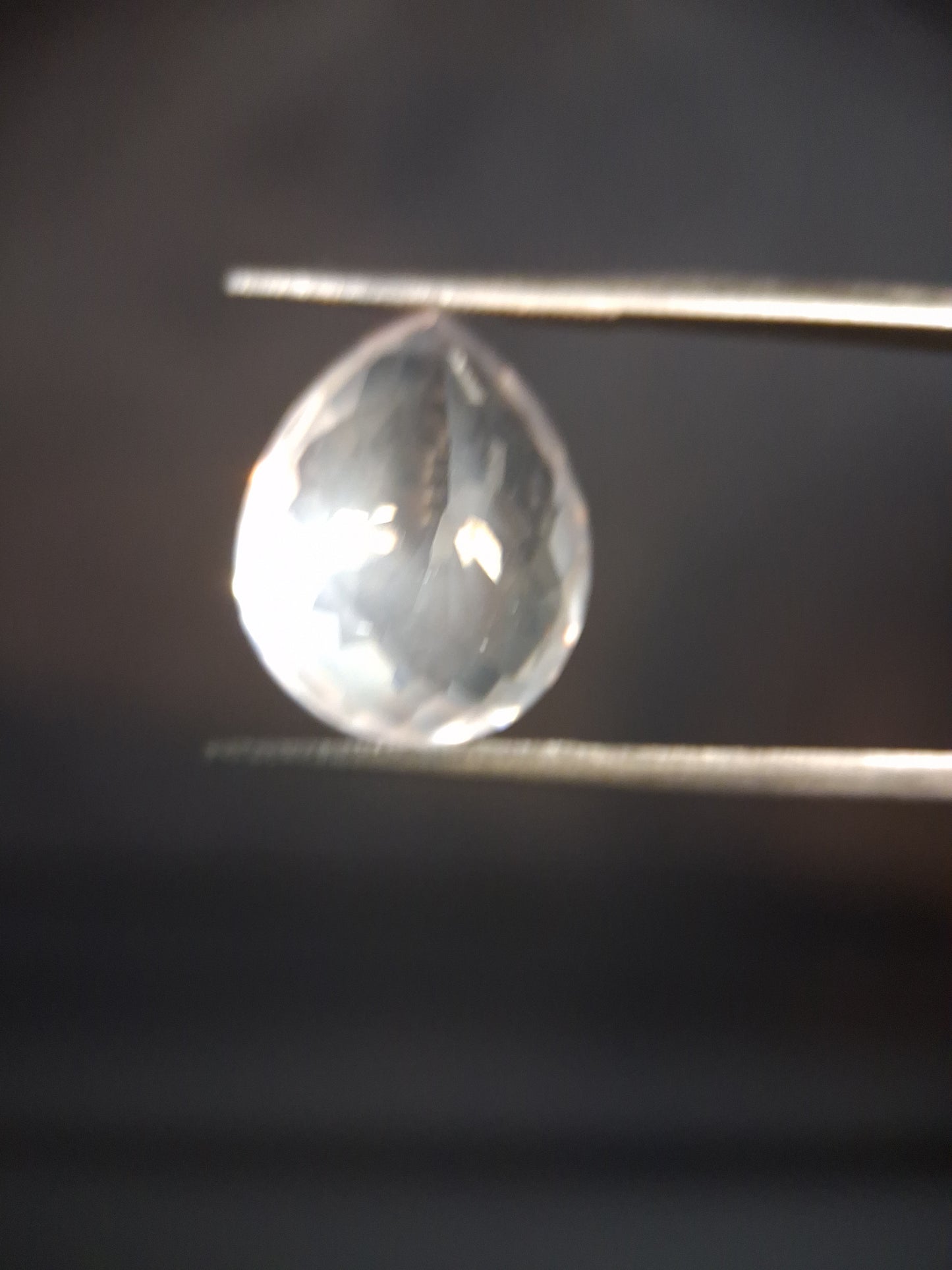 Natural light pink rose quartz - 9.67 ct - pear - checkered cut - brazil