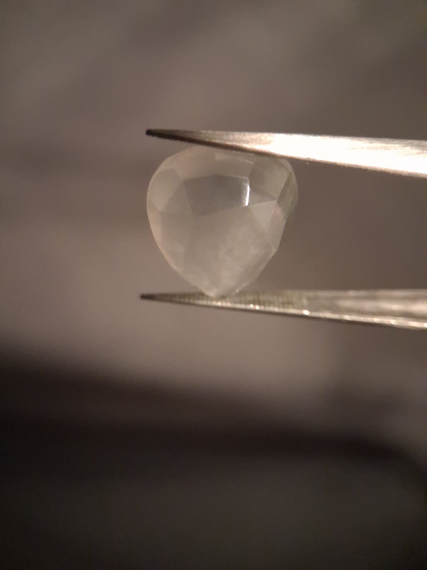 Natural light pink rose quartz - 5.753 ct - pear - rose cut