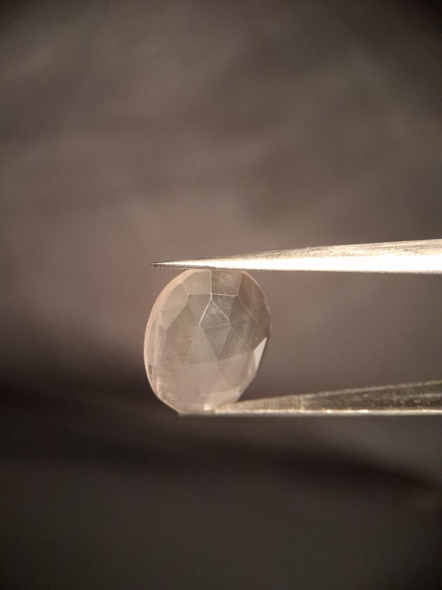 Natural light pink rose quartz - 8.682 ct - oval - rose cut