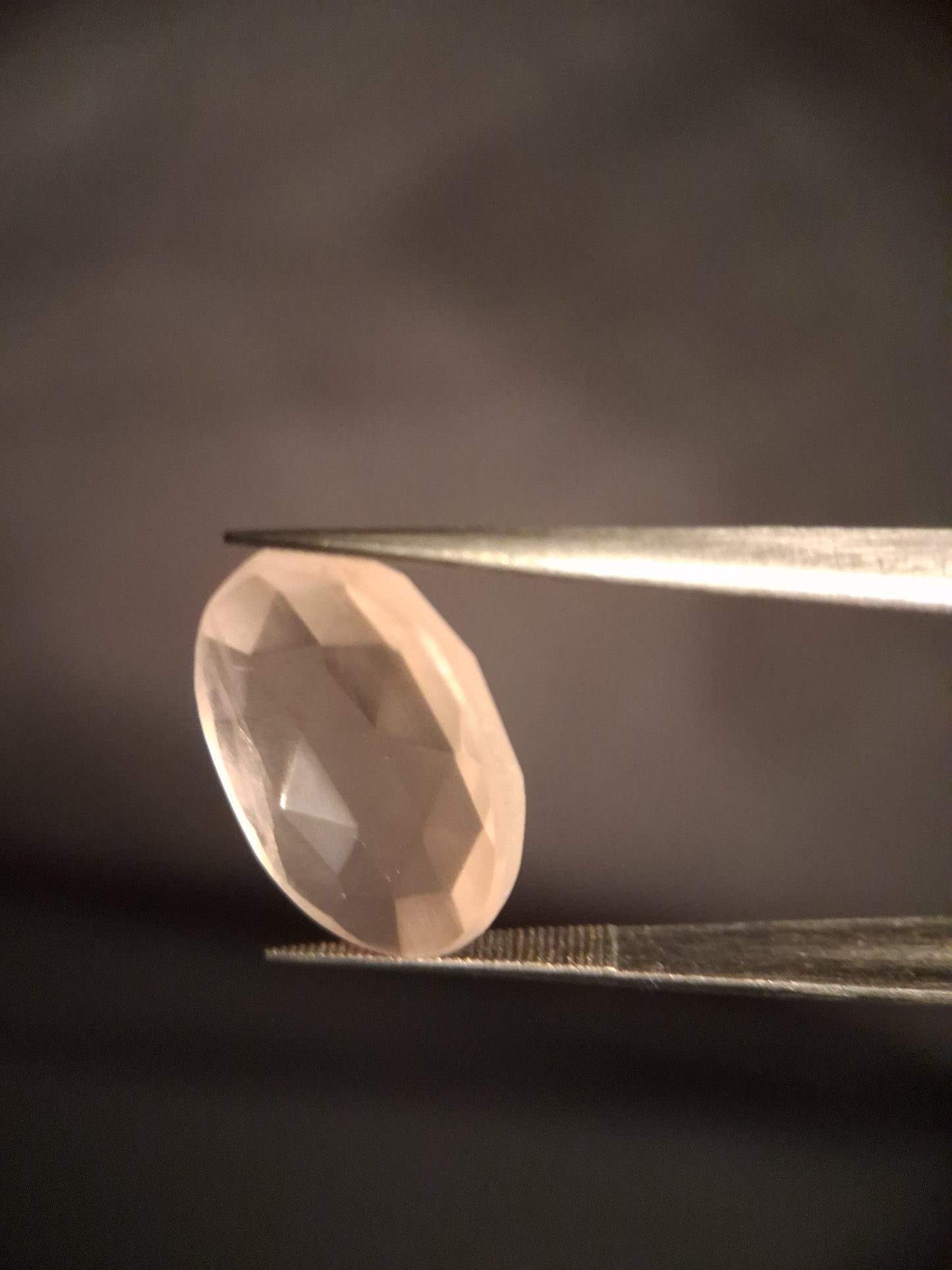 Natural light pink rose quartz - 8.682 ct - oval - rose cut
