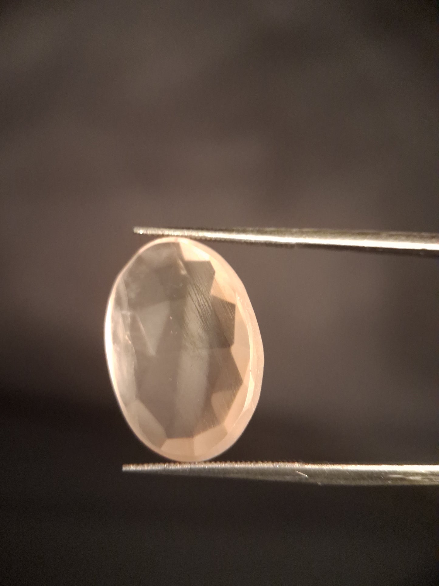 Natural light pink rose quartz - 8.682 ct - oval - rose cut