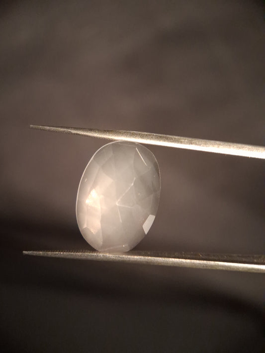 Natural light pink rose quartz - 12.417 ct - oval - rose cut