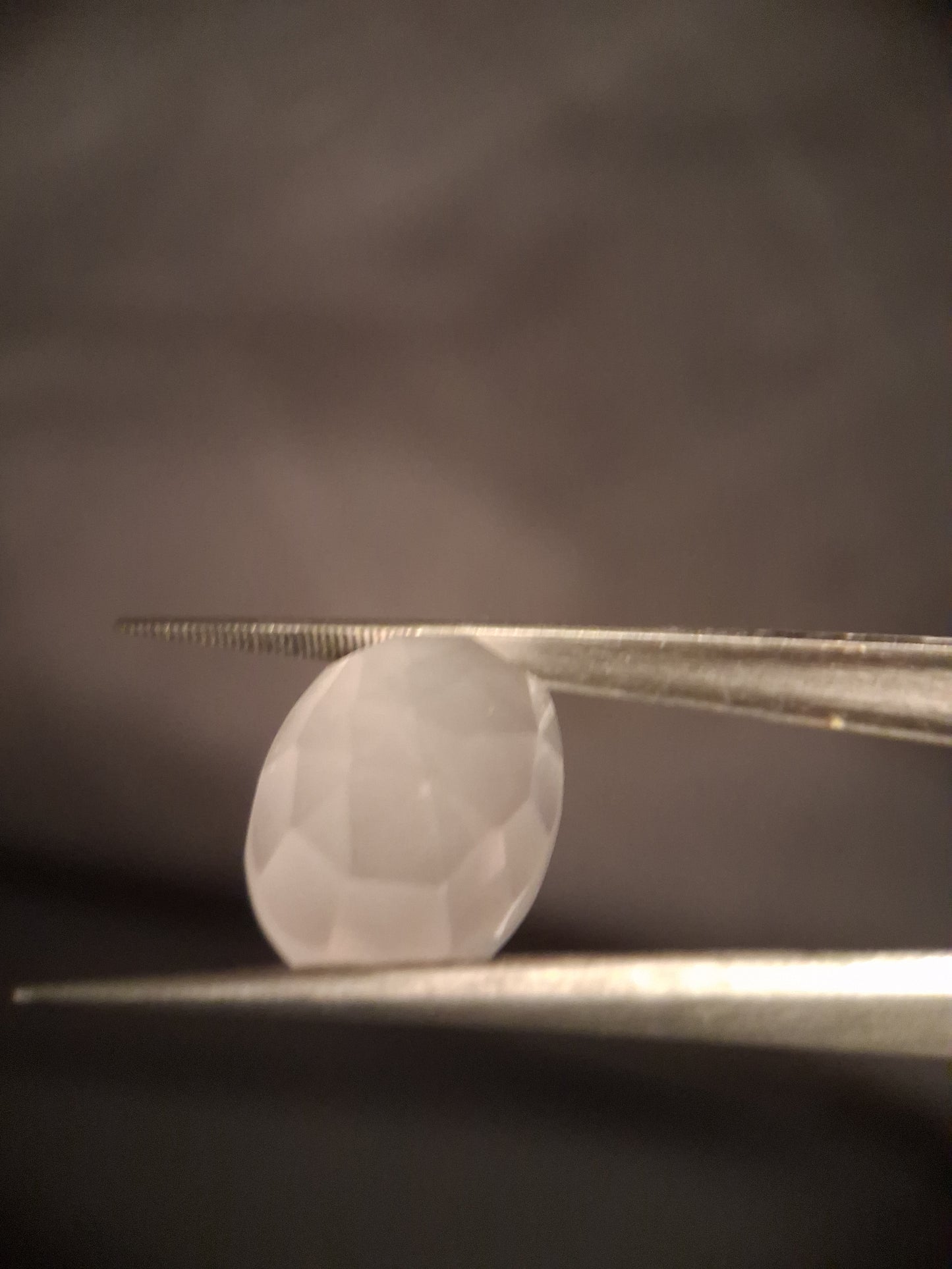 Natural light pink rose quartz - 12.417 ct - oval - rose cut