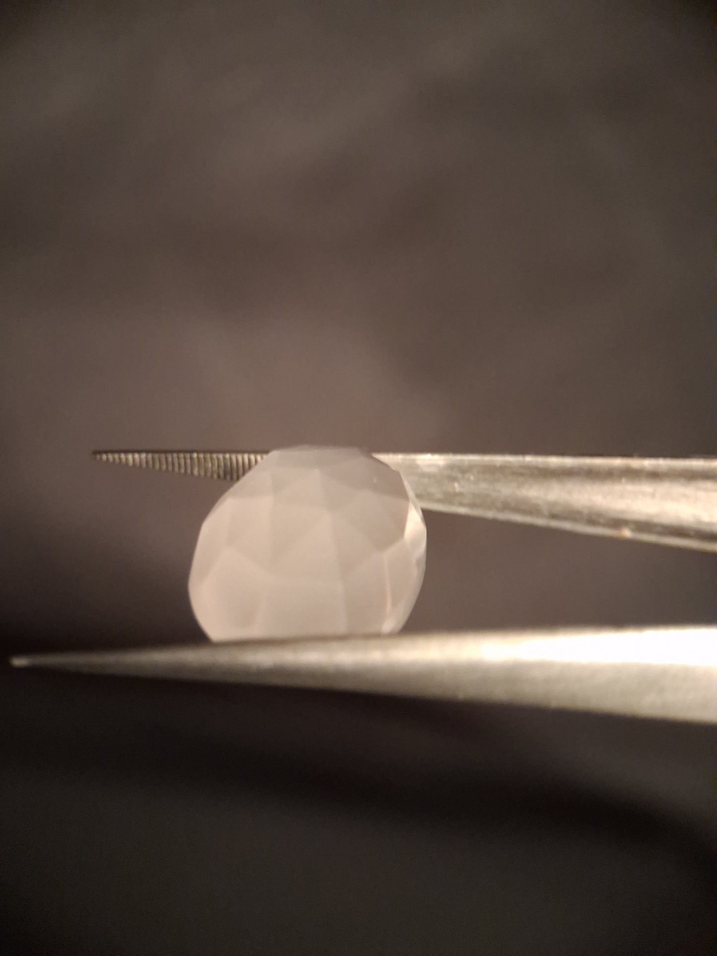 Natural light pink rose quartz - 12.417 ct - oval - rose cut