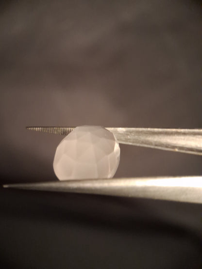 Natural light pink rose quartz - 12.417 ct - oval - rose cut