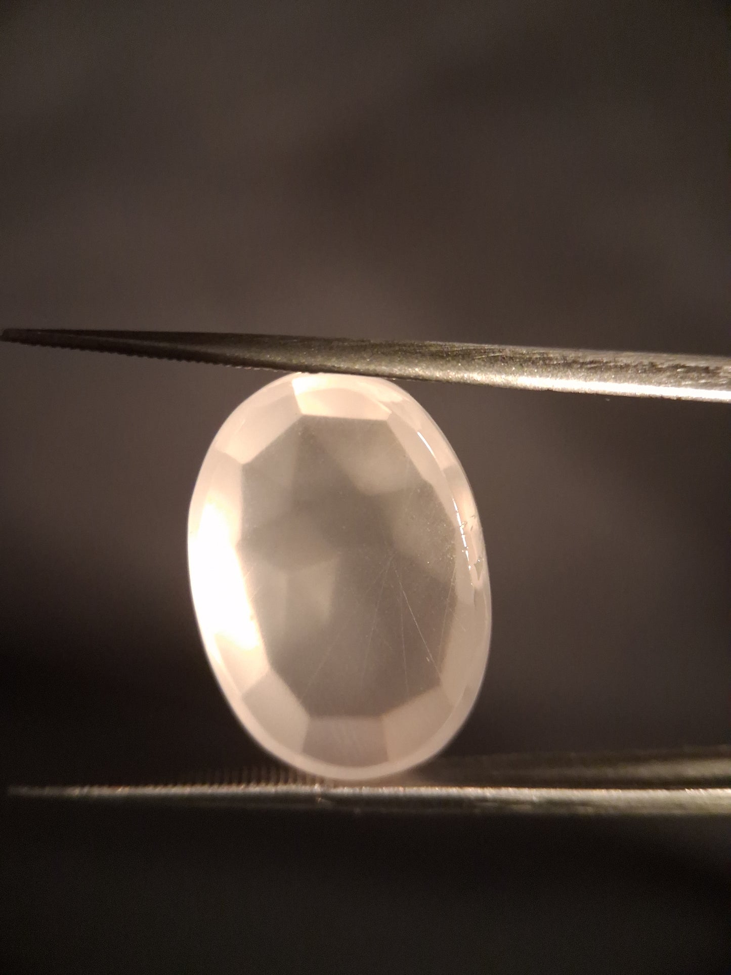 Natural light pink rose quartz - 12.417 ct - oval - rose cut
