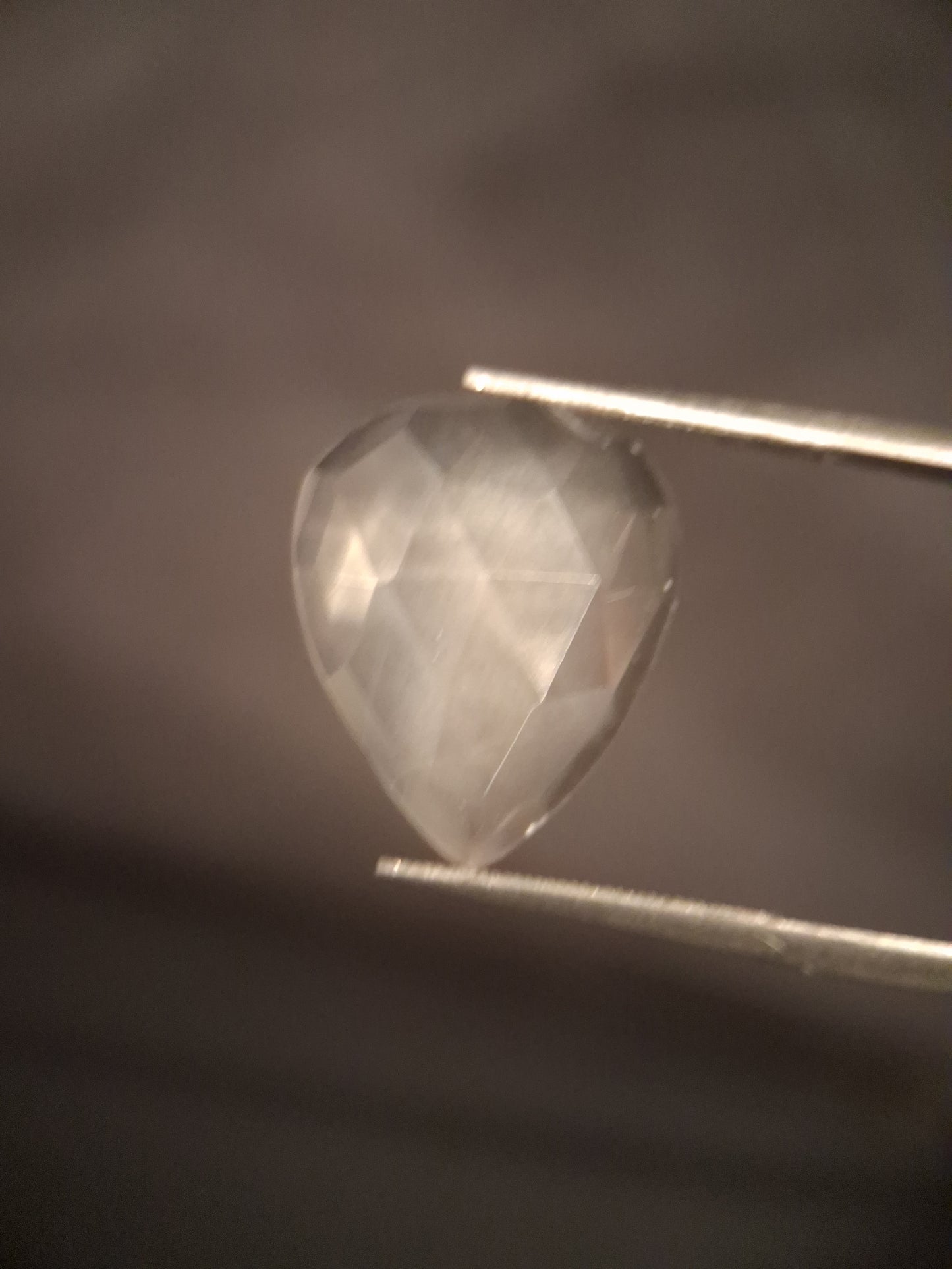 Natural light pink rose quartz - 9.845 ct - pear - rose cut