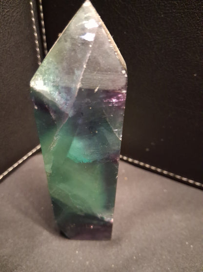 Bicolor fluorite Tower - 10 cm high - Fluorite crystal tower Druzy Pockets - green with purple accents
