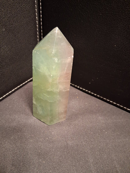 Bicolor fluorite Tower - 8.6 cm high - Fluorite crystal tower - green and purplish pink