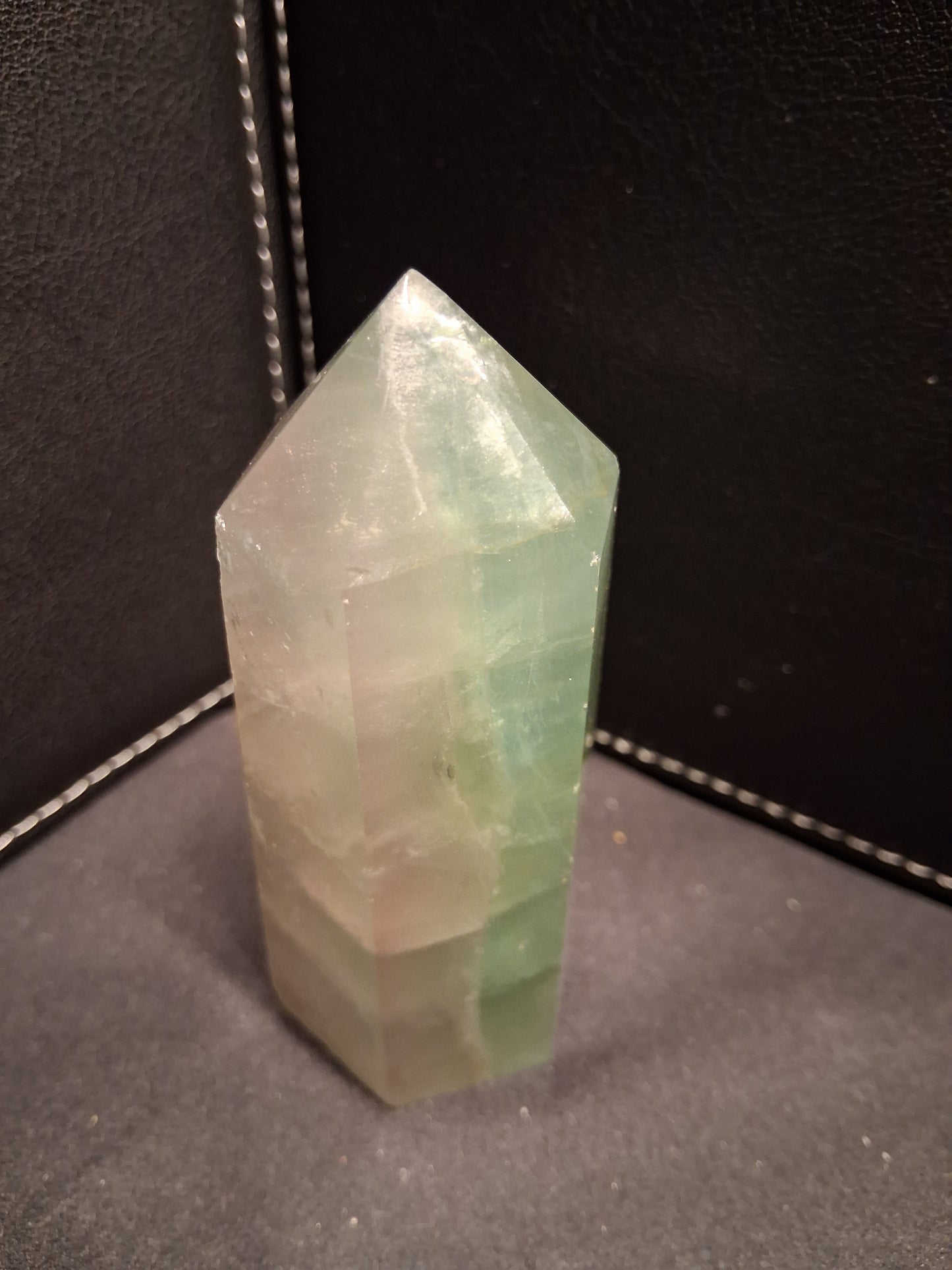 Bicolor fluorite Tower - 8.6 cm high - Fluorite crystal tower - green and purplish pink