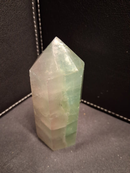 Bicolor fluorite Tower - 8.6 cm high - Fluorite crystal tower - green and purplish pink