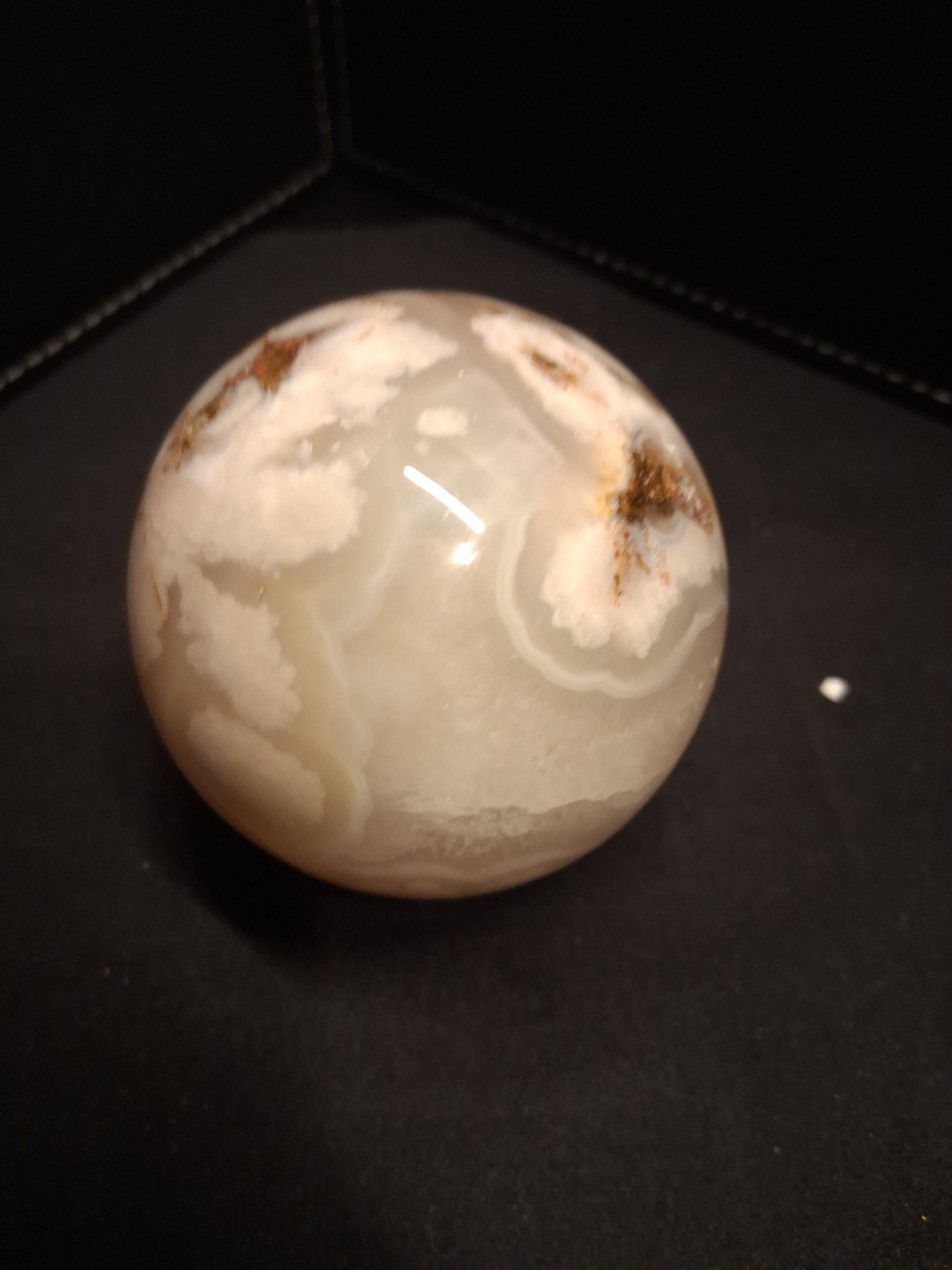 Natural Agate Sphere - 6 cm - Sakura agate - flower agate - beige to pinkish brown
