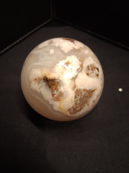 Natural Agate Sphere - 6 cm - Sakura agate - flower agate - beige to pinkish brown