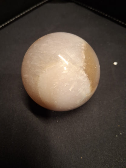 Natural Agate Sphere - 5.6 cm - beige to light brown