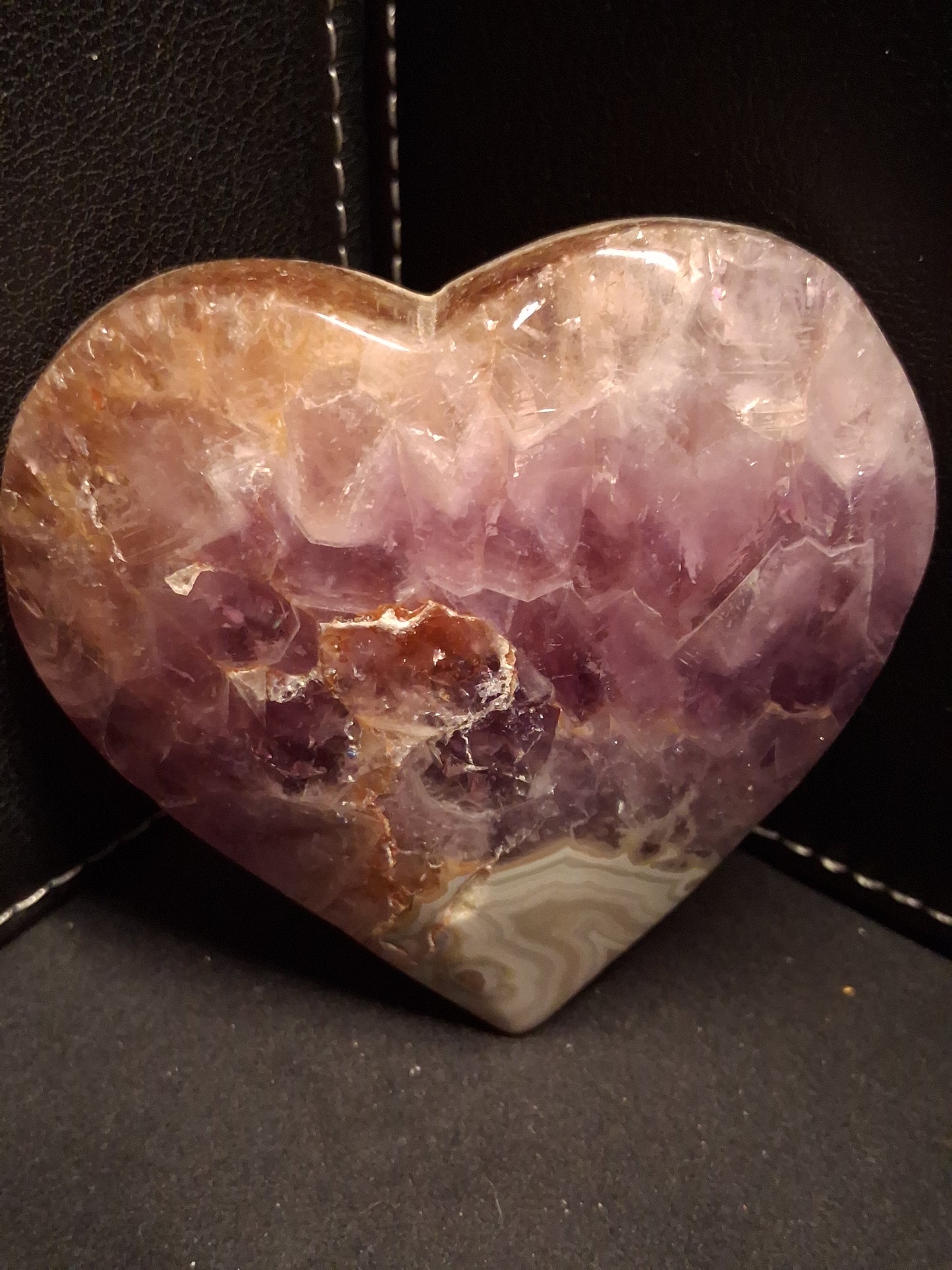 Natural Amethyst Palmstone - heart shaped - with mexican agate point - Mexico